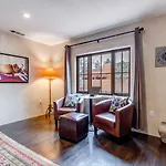 & Mini-hôtel 3*