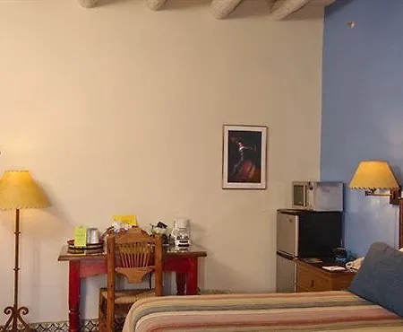 Inn & 3*