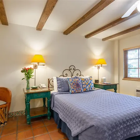 Inn & 3*