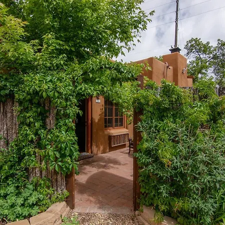 & Santa Fe